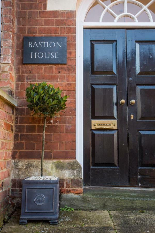 Stylish Apartment Close To Gloucester Quays & Docks Exterior photo