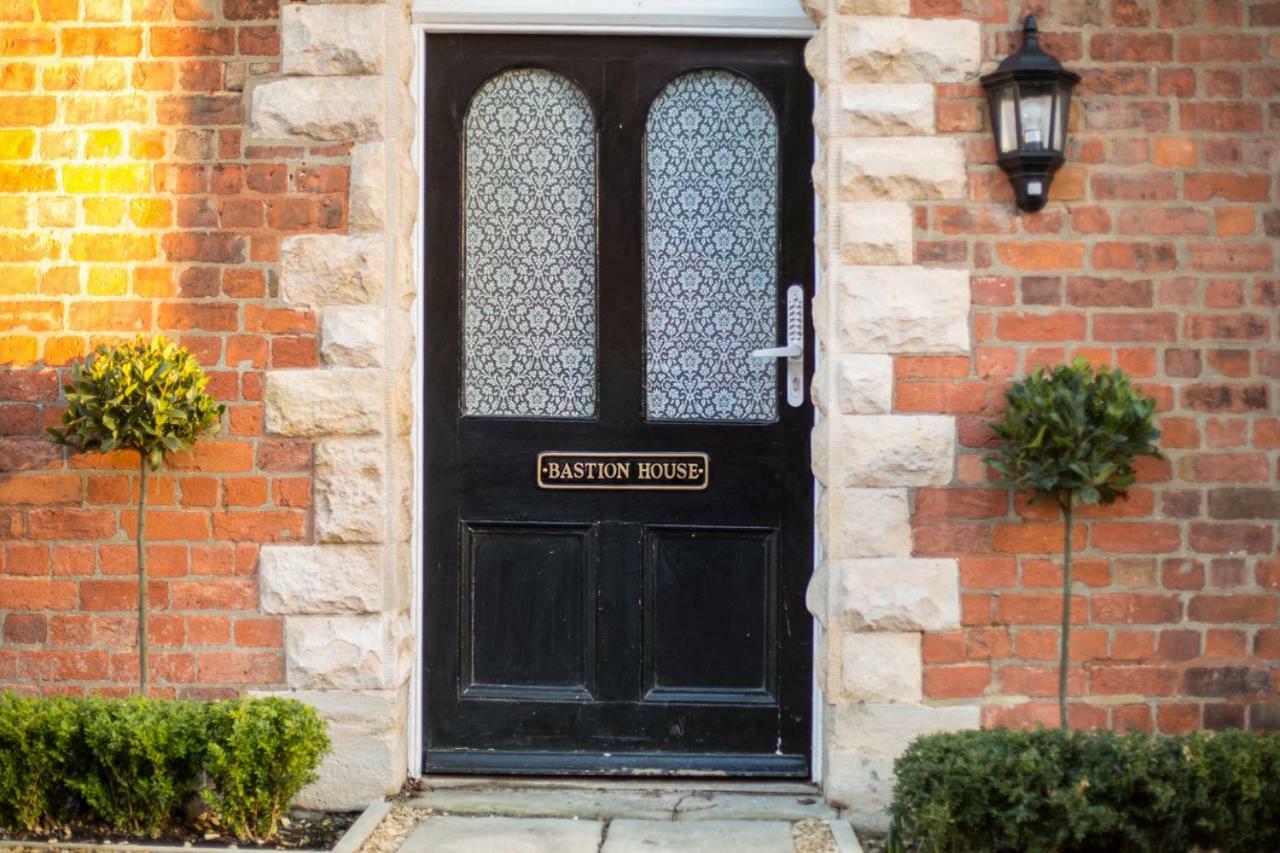 Stylish Apartment Close To Gloucester Quays & Docks Exterior photo